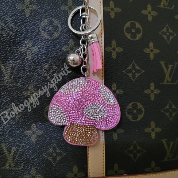 🍄Mushroom Crystal Rhinestone Keychain Bag Charm With Pink Tassel - Picture 1 of 11